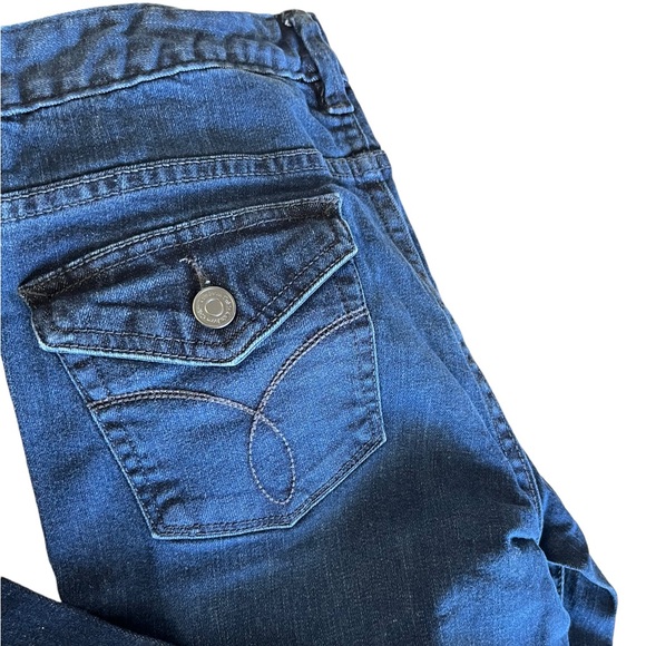 4/27 Calvin Klein lean bootcut dark wash jeans with button closure back pocket - Picture 3 of 7